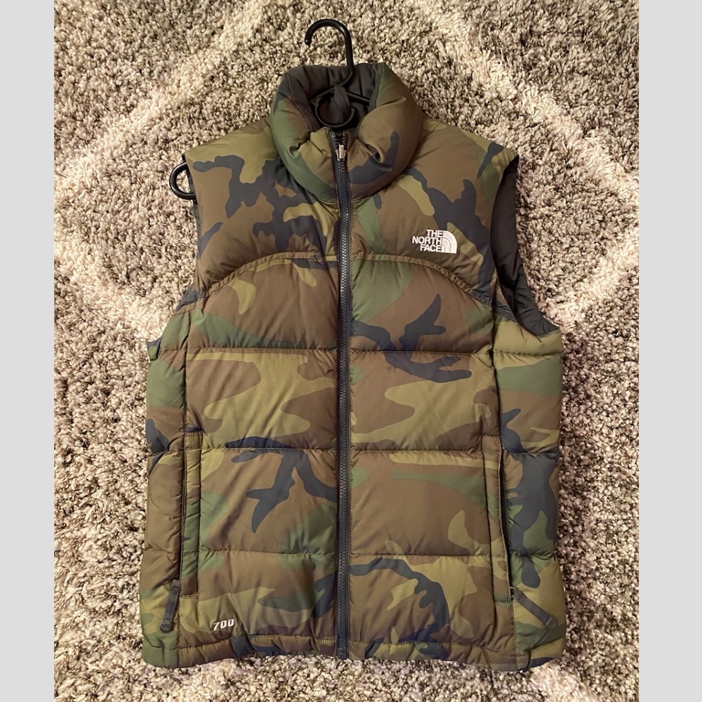 North Face 700 Goose Down Camo Puffer Vest, Size M